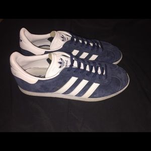 Navy Adidas Gazelle Woman’s 10